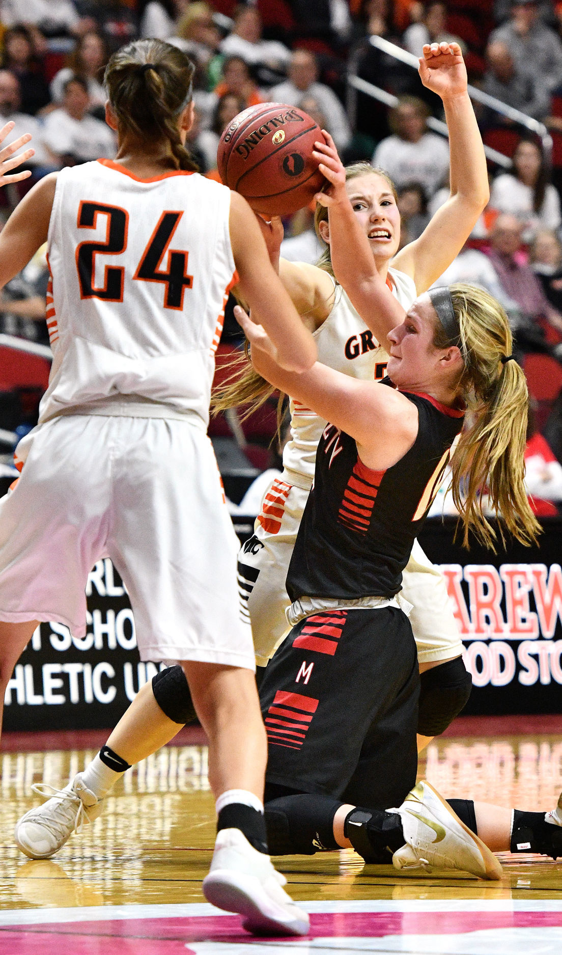 Mason City vs Grinnell state basketball